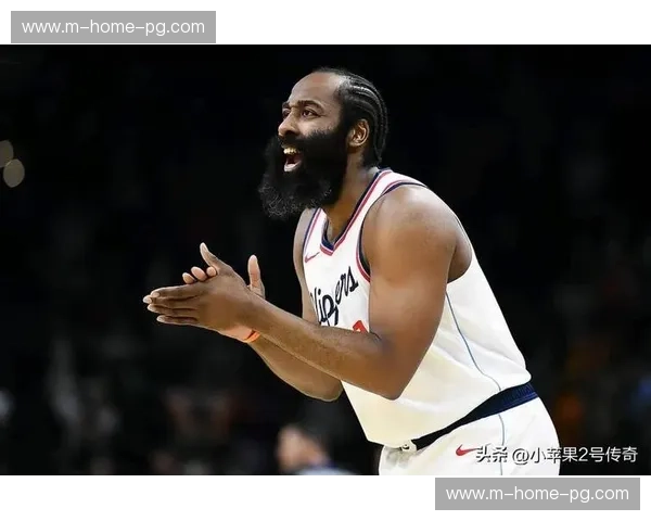 雷霆青年军客场掀翻快船 展现强大冲击力与天赋 雷霆青年军客场掀翻快船 展现强大冲击力与天赋